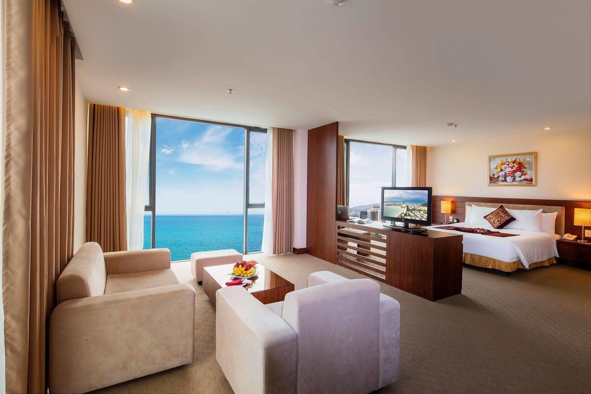 Muong Thanh Grand Nha Trang Hotel Bagian luar foto